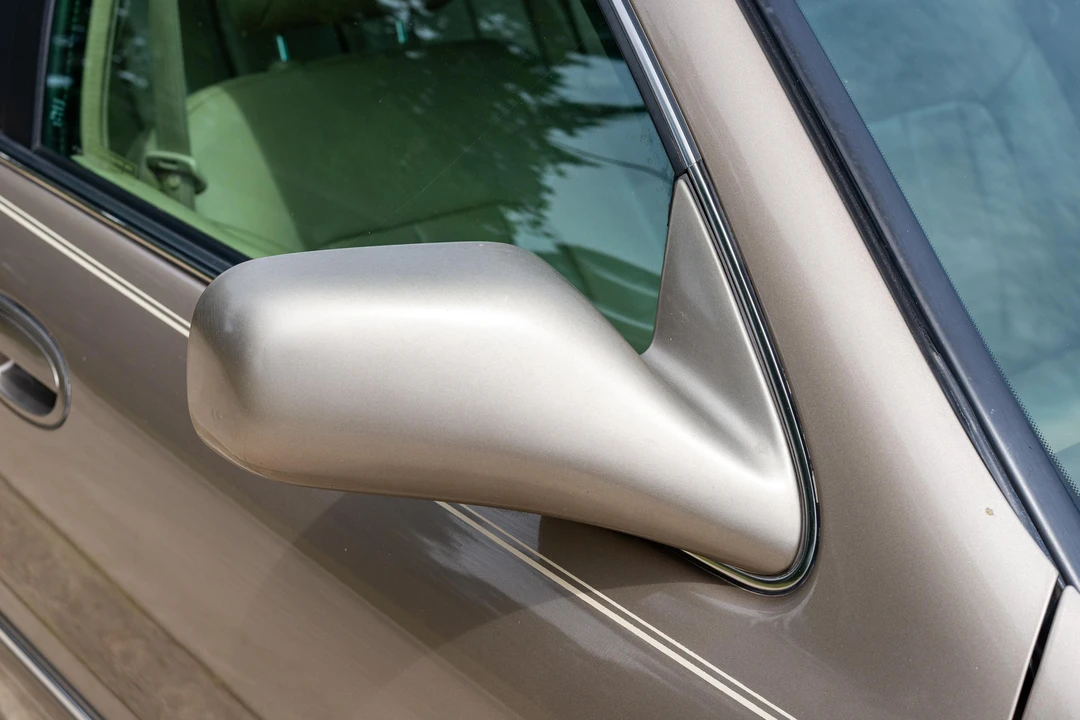 1999 Toyota Avalon 1st Gen - Image 19 of 31