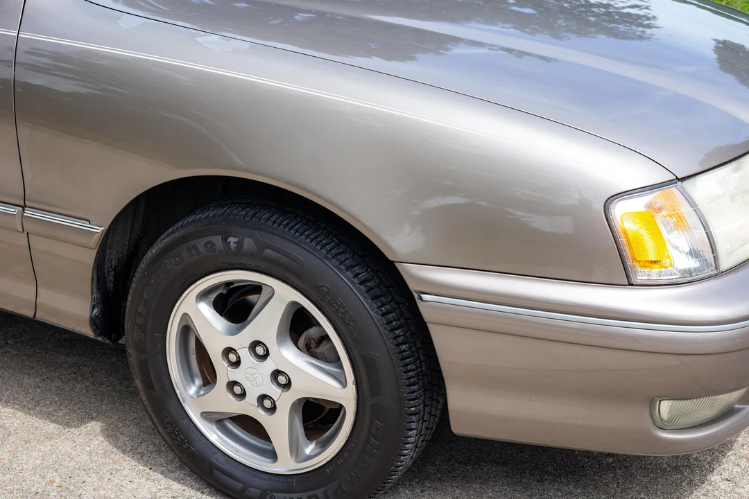 1999 Toyota Avalon 1st Gen - Image 26 of 31
