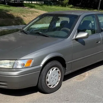 1999 Toyota Camry LE Sedan 4D