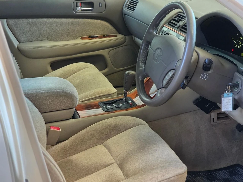 1999 Toyota Celsior 2nd Gen - Image 4 of 31