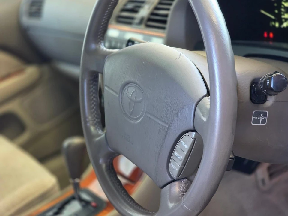 1999 Toyota Celsior 2nd Gen - Image 12 of 31