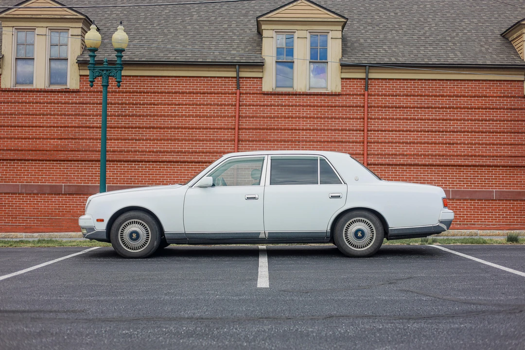 1999 Toyota Century 2nd Gen - Image 12 of 31