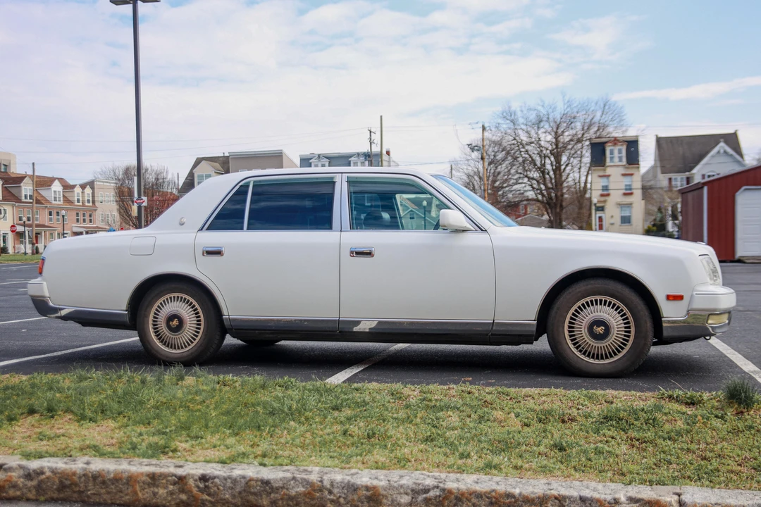 1999 Toyota Century 2nd Gen - Image 3 of 31