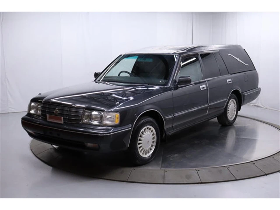1999 Toyota Crown 10th Gen - Image 2 of 31