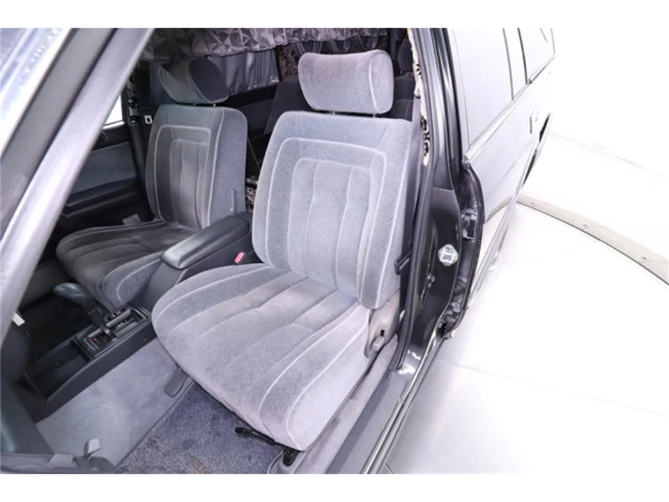 1999 Toyota Crown 10th Gen - Image 18 of 31