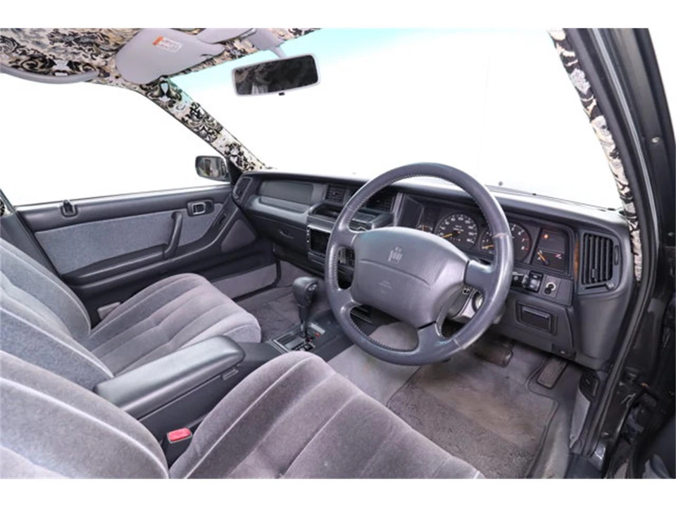 1999 Toyota Crown 10th Gen - Image 9 of 31