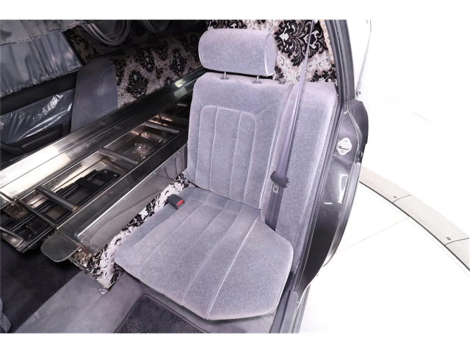 1999 Toyota Crown 10th Gen - Image 19 of 31