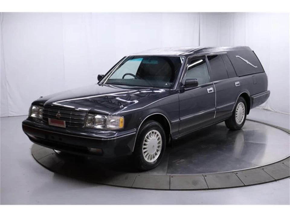 1999 Toyota Crown 10th Gen - Image 2 of 31
