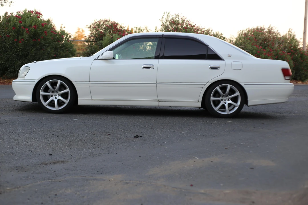 1999 Toyota Crown 11th Gen - Image 18 of 21