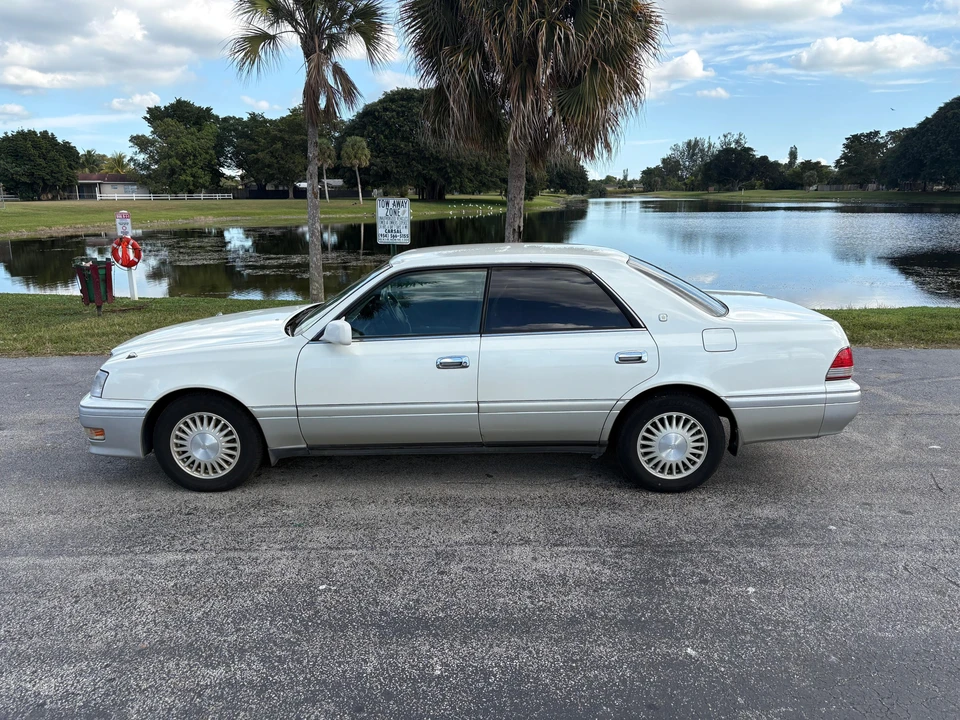1999 Toyota Crown 10th Gen - Image 10 of 31
