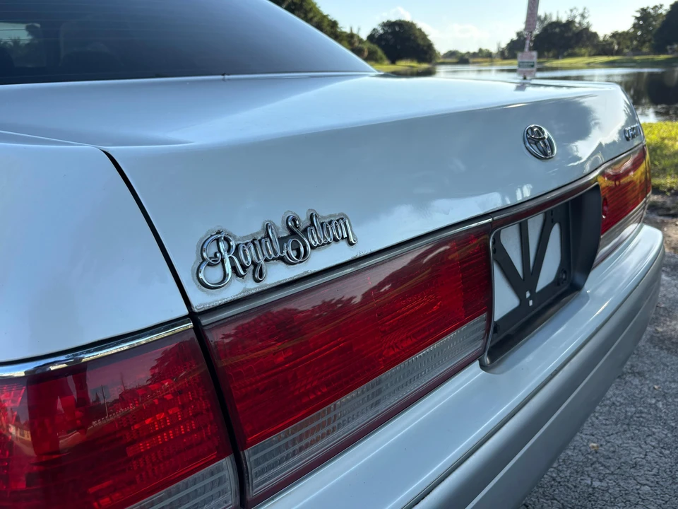 1999 Toyota Crown 10th Gen - Image 28 of 31