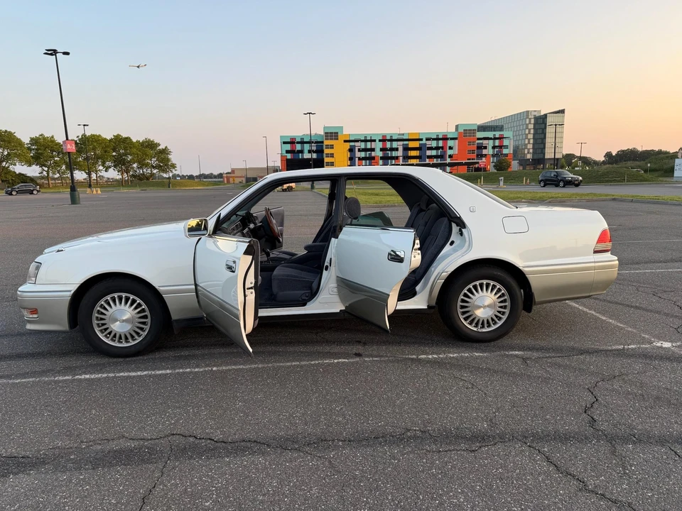 1999 Toyota Crown 10th Gen - Image 20 of 31