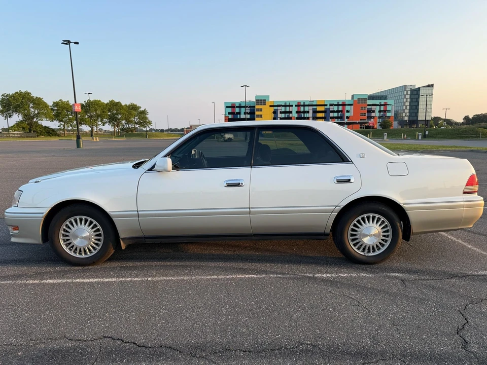 1999 Toyota Crown 10th Gen - Image 10 of 31