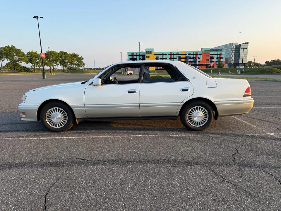 1999 Toyota Crown 10th Gen - Image 9 of 31
