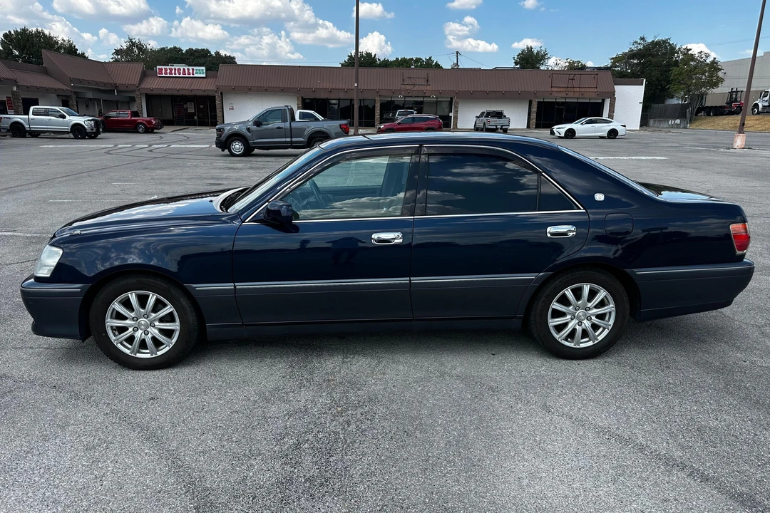 1999 Toyota Crown 10th Gen - Image 3 of 31