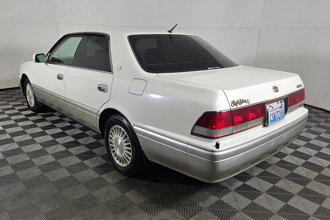 1999 Toyota Crown 10th Gen - Image 4 of 31