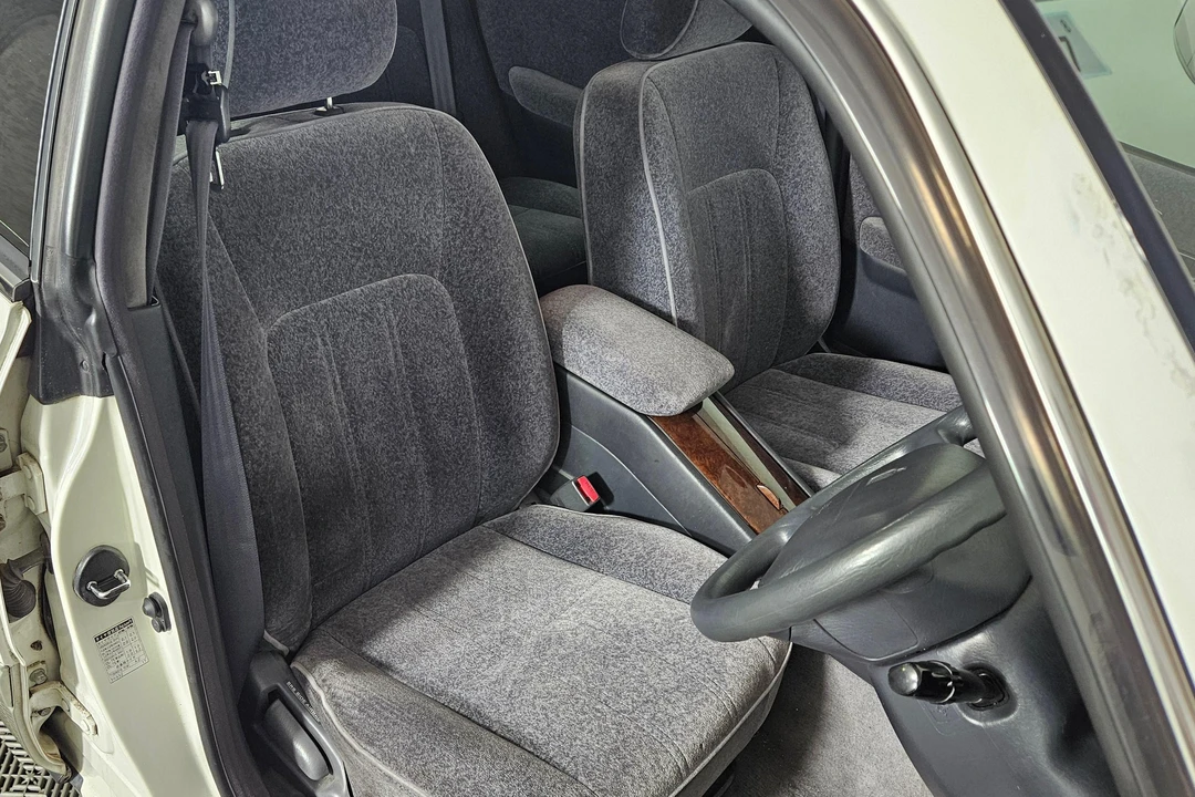 1999 Toyota Crown 10th Gen - Image 26 of 31