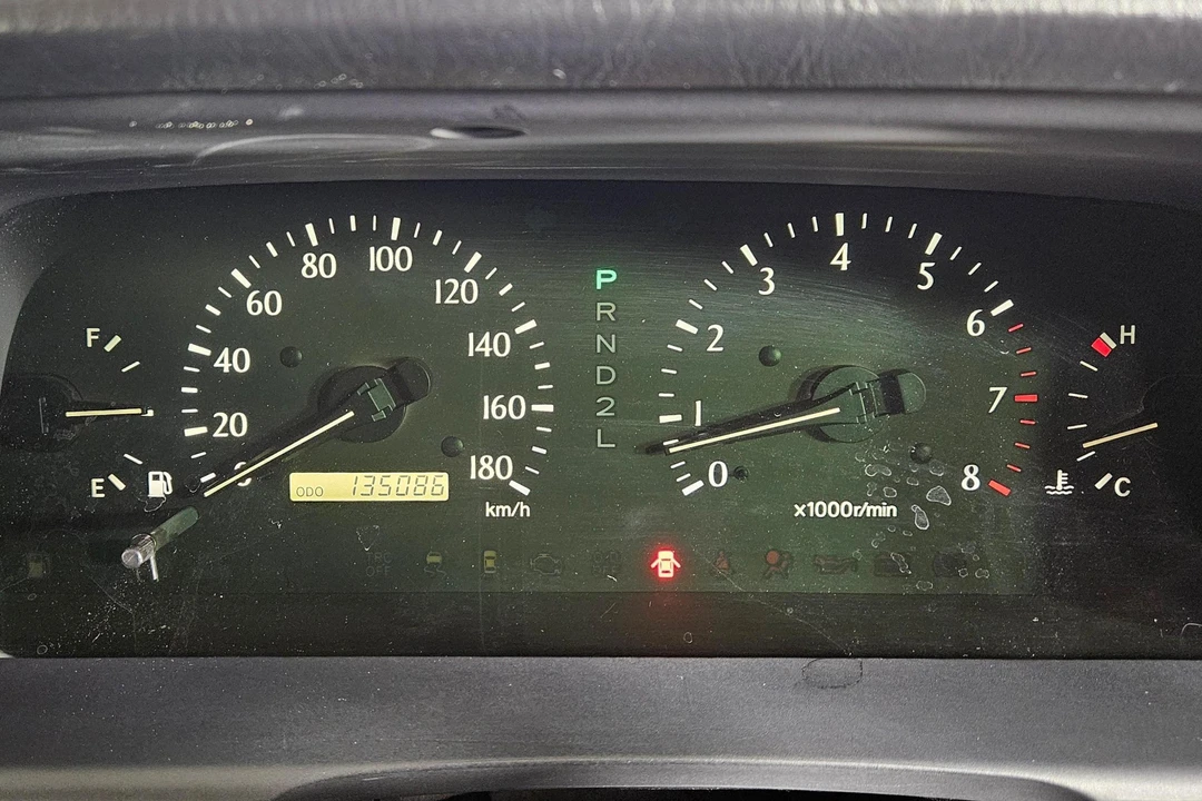 1999 Toyota Crown 10th Gen - Image 28 of 31