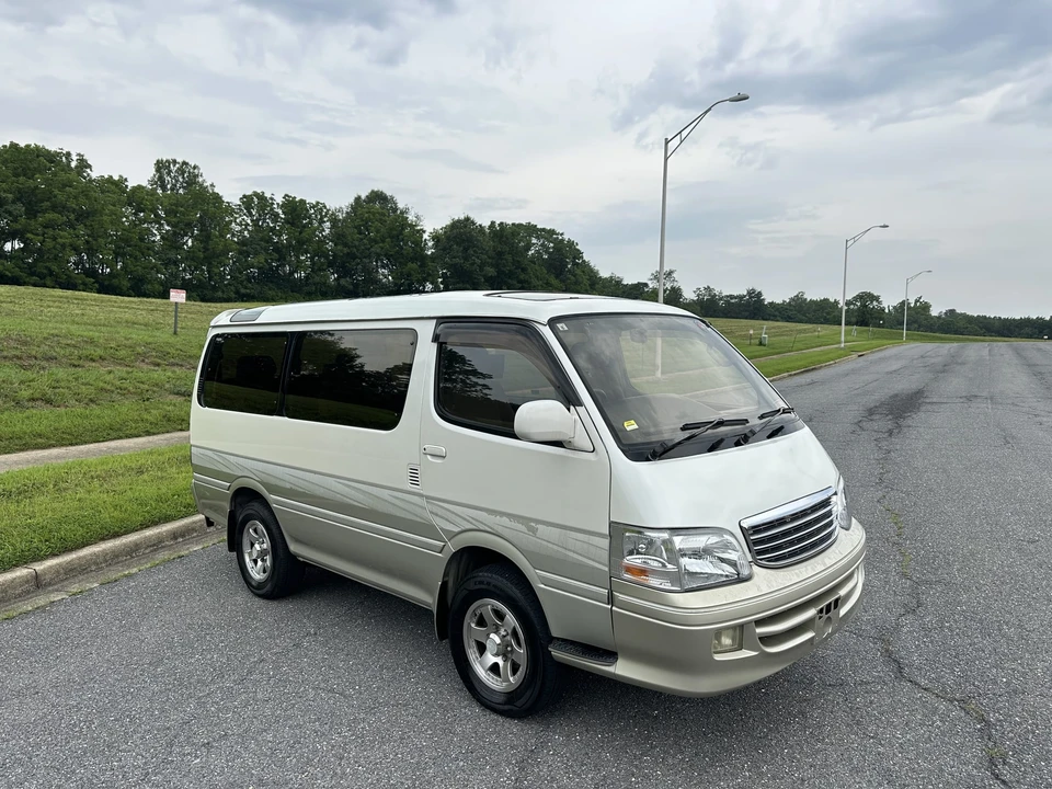 1999 Toyota HiAce 4th Gen - Image 29 of 31