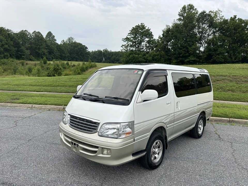 1999 Toyota HiAce 4th Gen - Image 15 of 31
