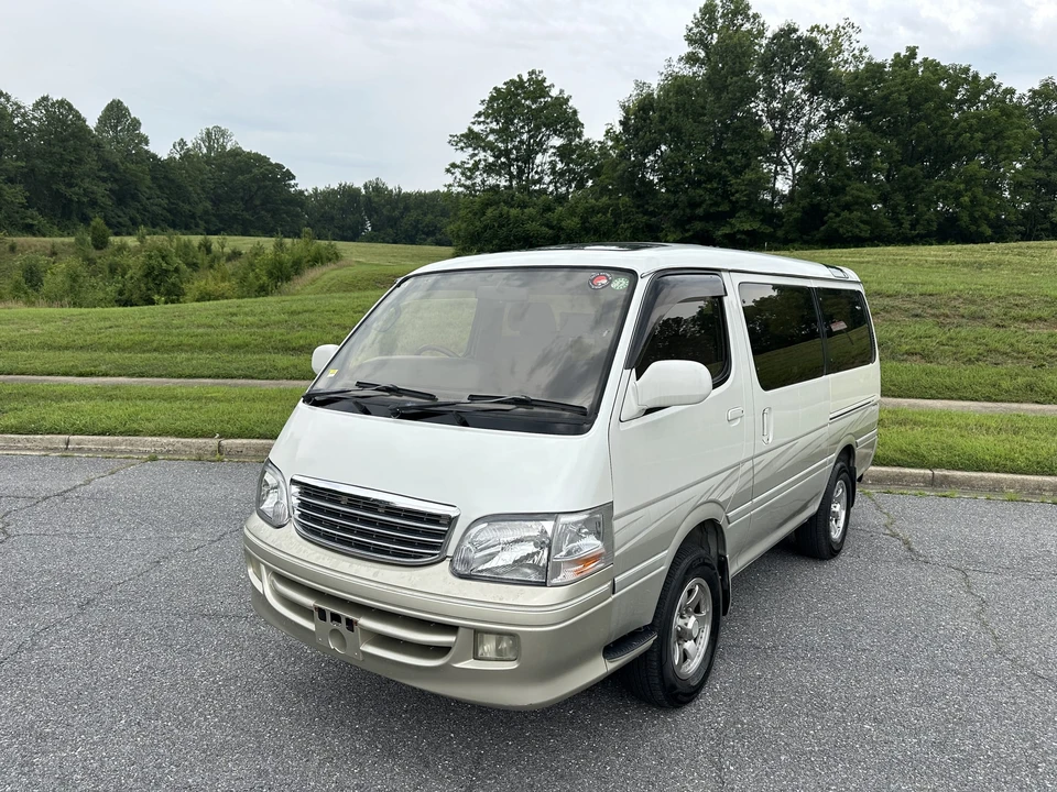 1999 Toyota HiAce 4th Gen - Image 16 of 31