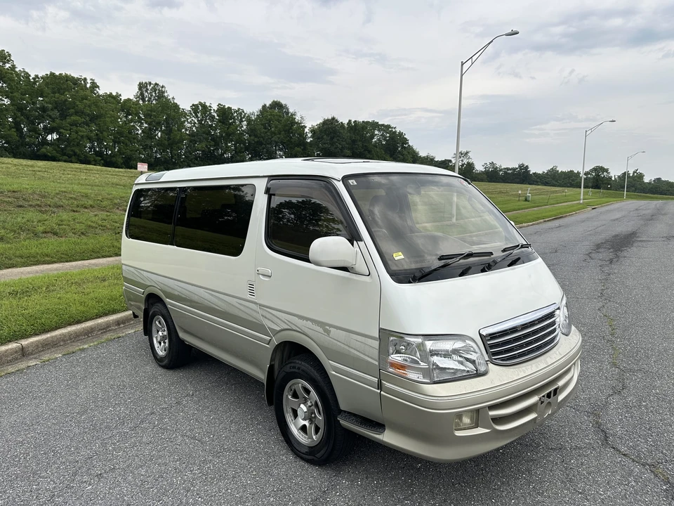1999 Toyota HiAce 4th Gen - Image 30 of 31