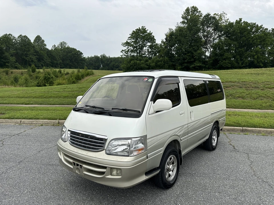 1999 Toyota HiAce 4th Gen - Image 4 of 31