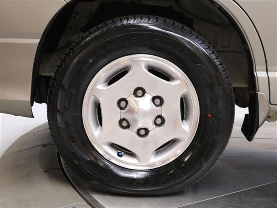 1999 Toyota HiAce 4th Gen - Image 31 of 31