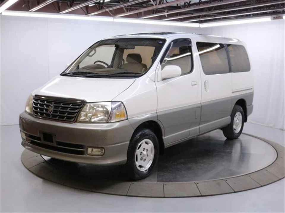 1999 Toyota HiAce 4th Gen - Image 2 of 31