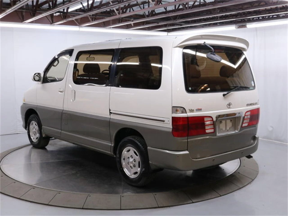 1999 Toyota HiAce 4th Gen - Image 5 of 31