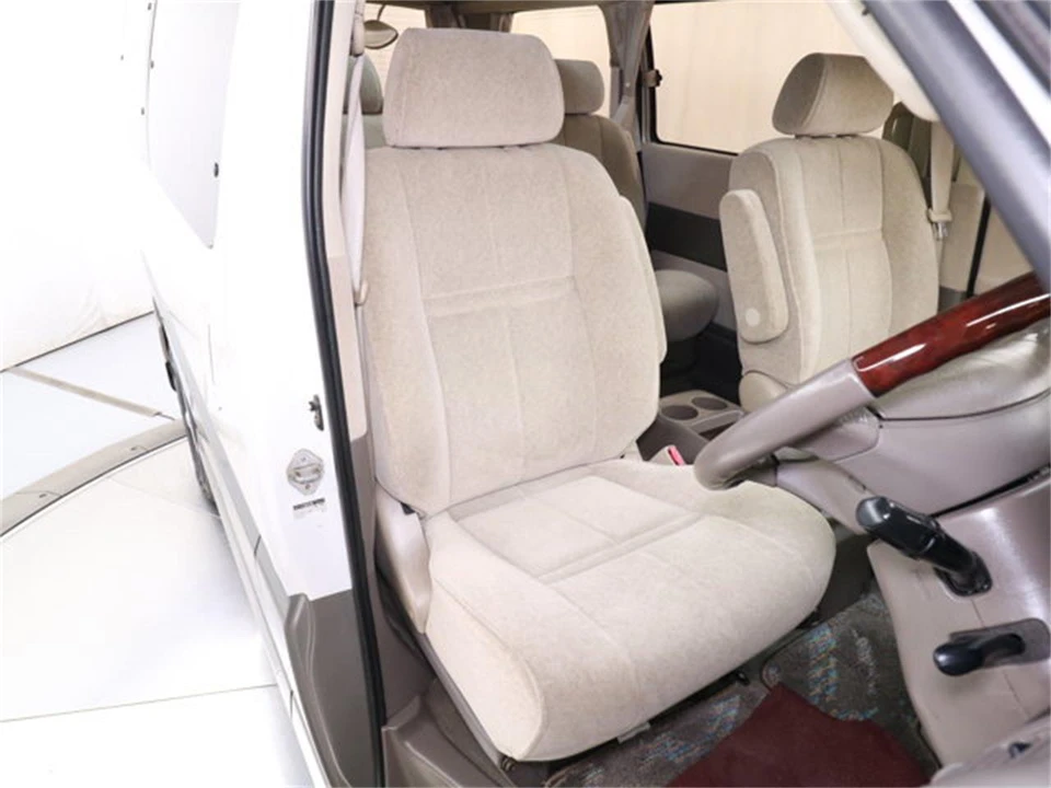 1999 Toyota HiAce 4th Gen - Image 15 of 31