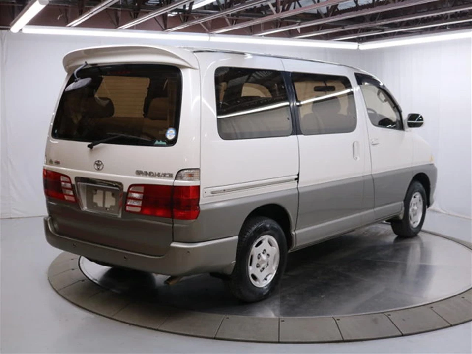 1999 Toyota HiAce 4th Gen - Image 7 of 31