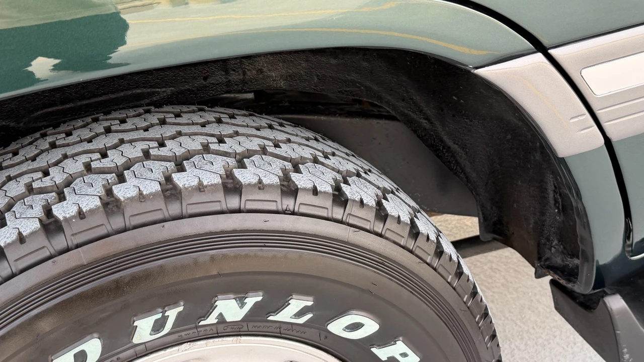 1999 Toyota J100 Land Cruiser - Image 12 of 31