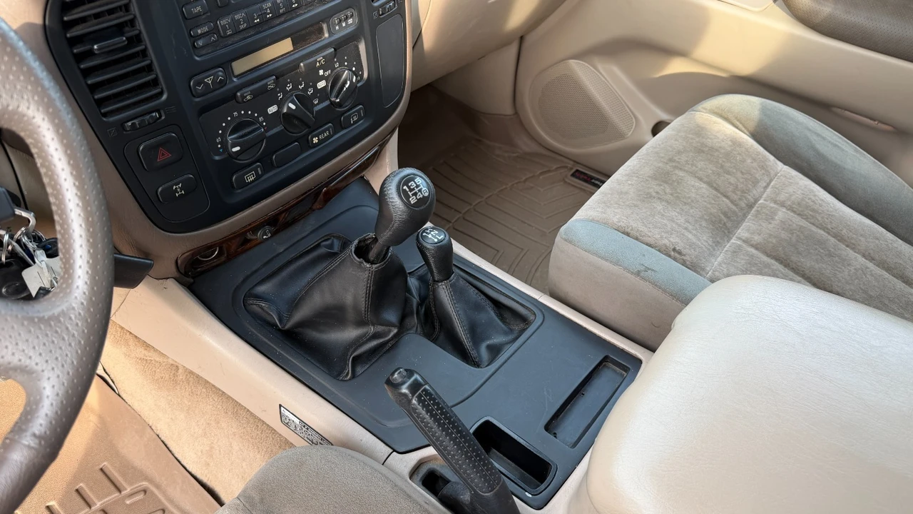 1999 Toyota J100 Land Cruiser - Image 19 of 31