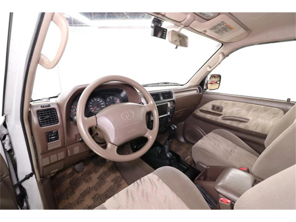 1999 Toyota J100 Land Cruiser - Image 9 of 31