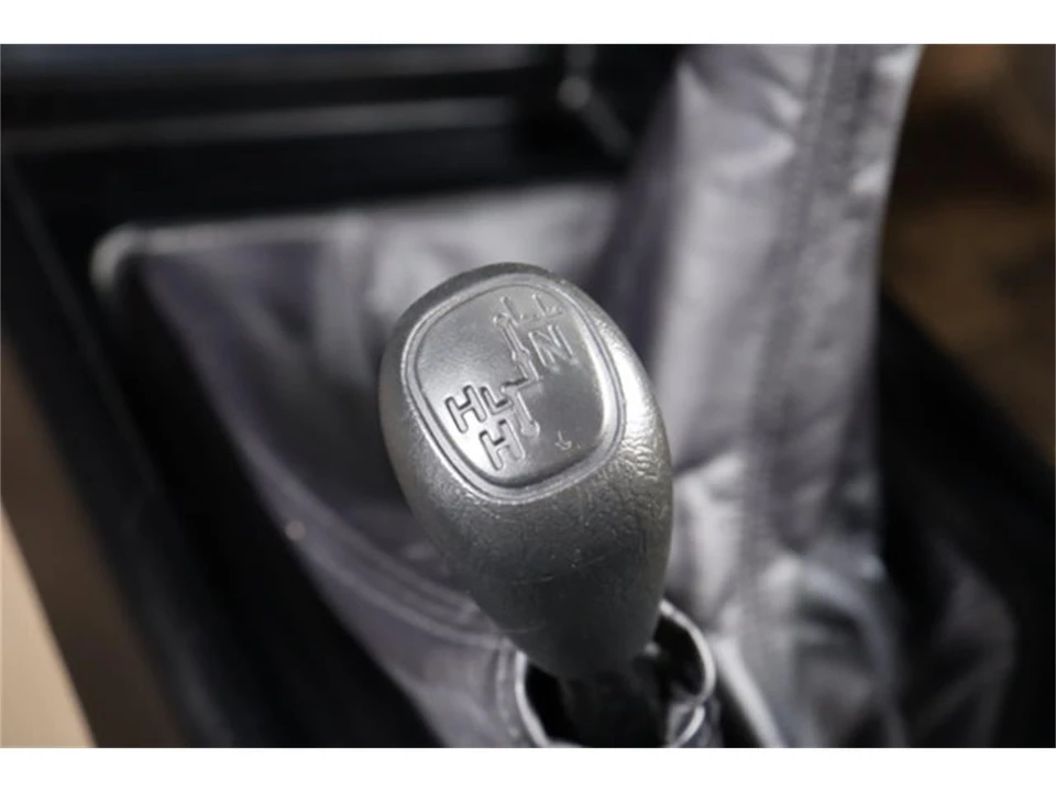 1999 Toyota J100 Land Cruiser - Image 15 of 31