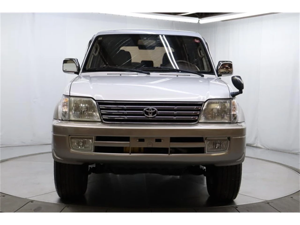 1999 Toyota J100 Land Cruiser - Image 3 of 31
