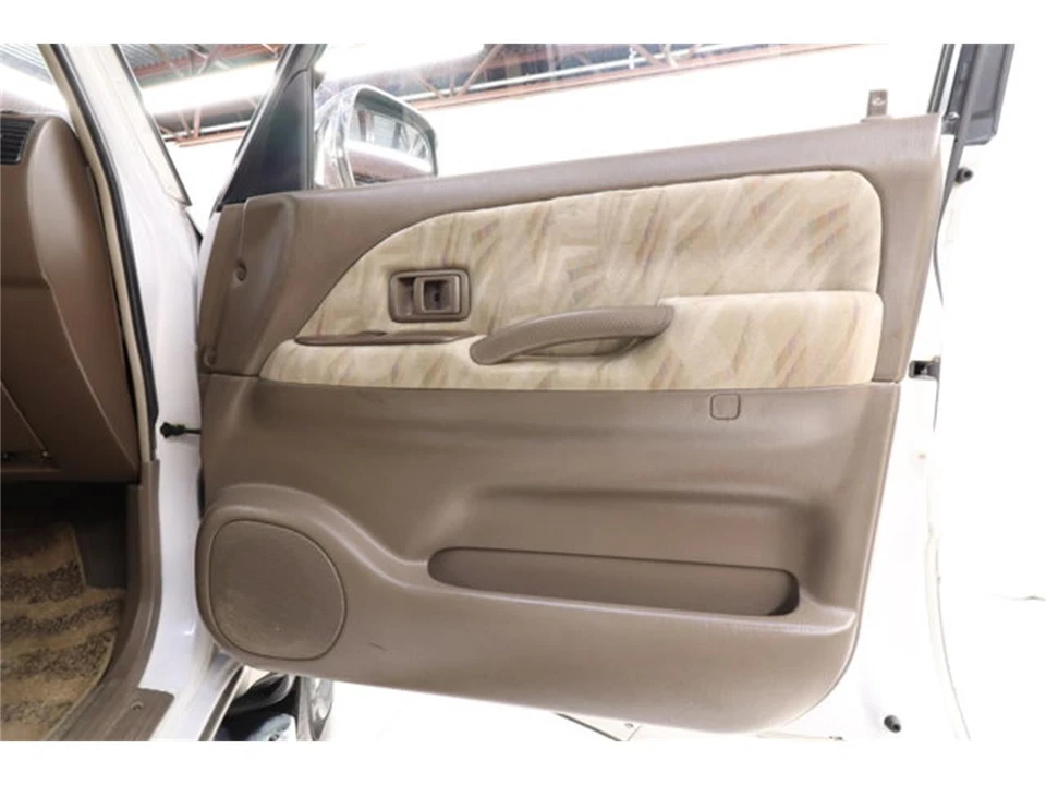 1999 Toyota J100 Land Cruiser - Image 24 of 31