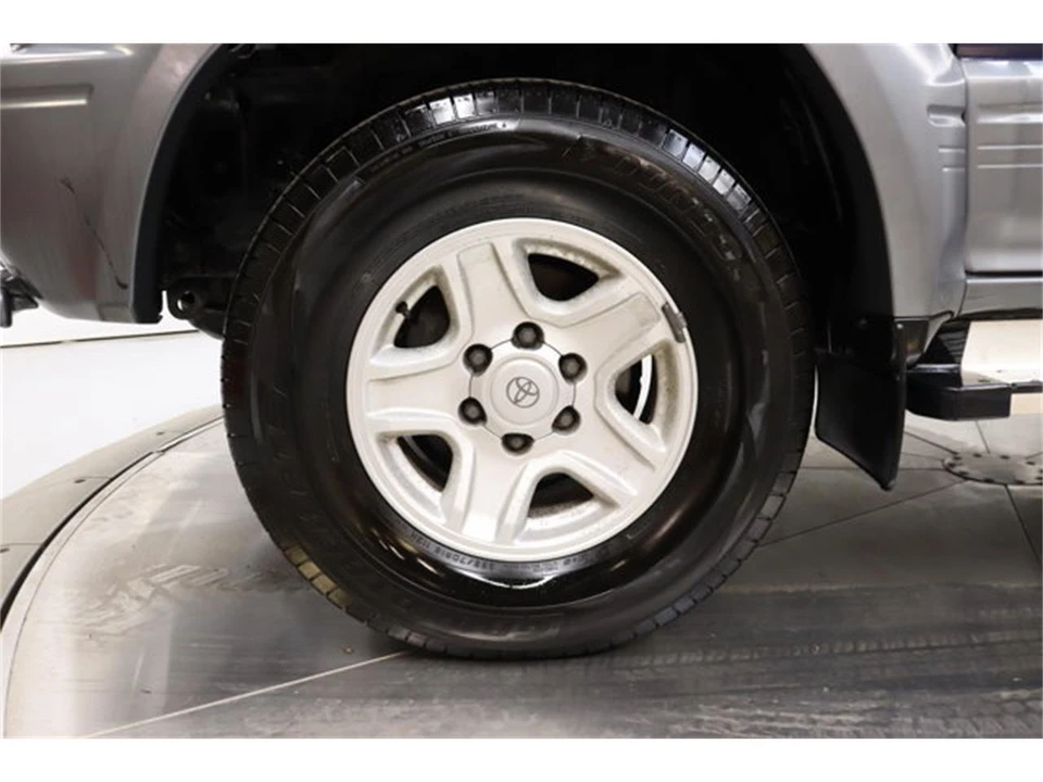 1999 Toyota J100 Land Cruiser - Image 28 of 31