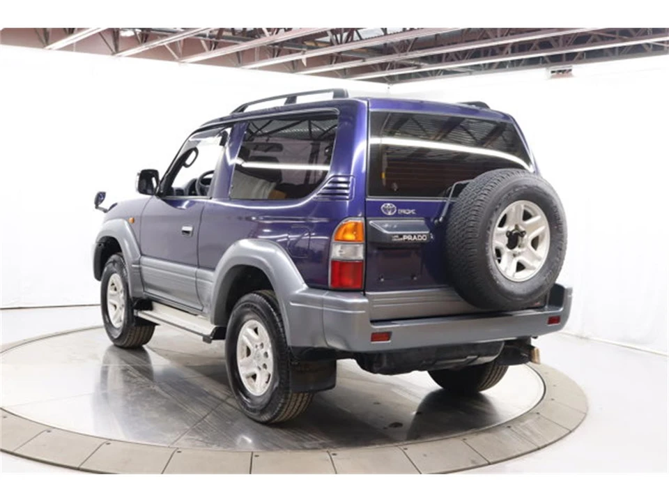 1999 Toyota J100 Land Cruiser - Image 5 of 31