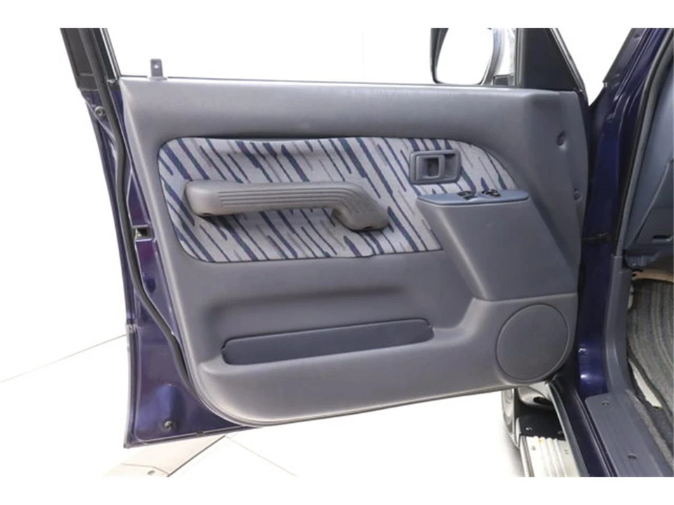 1999 Toyota J100 Land Cruiser - Image 18 of 31