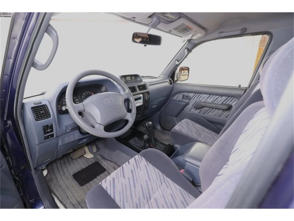 1999 Toyota J100 Land Cruiser - Image 9 of 31