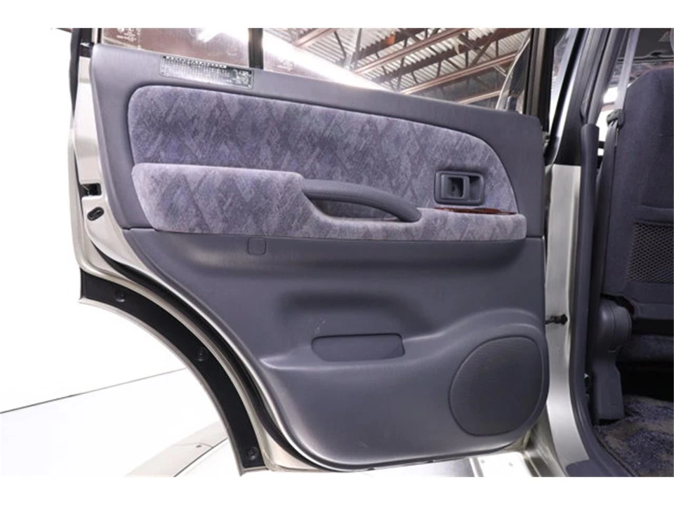1999 Toyota J100 Land Cruiser - Image 25 of 31