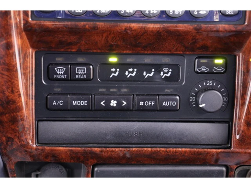 1999 Toyota J100 Land Cruiser - Image 13 of 31