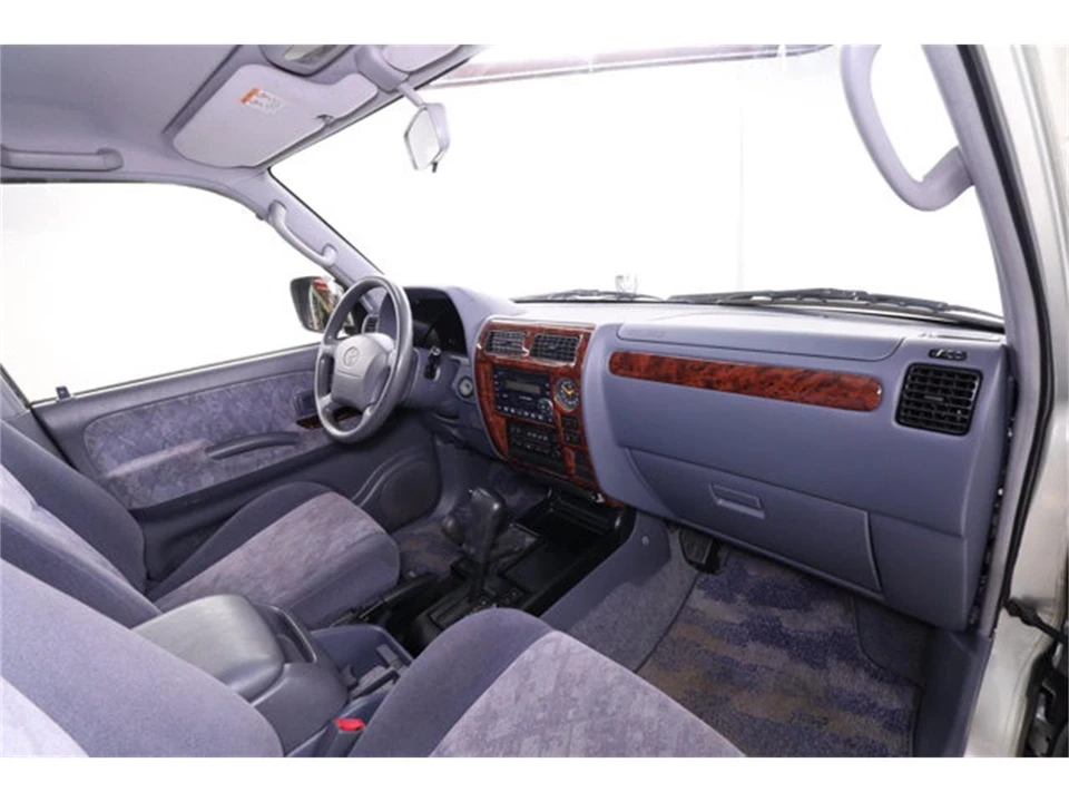 1999 Toyota J100 Land Cruiser - Image 16 of 31