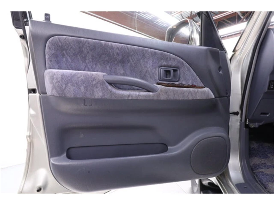 1999 Toyota J100 Land Cruiser - Image 23 of 31