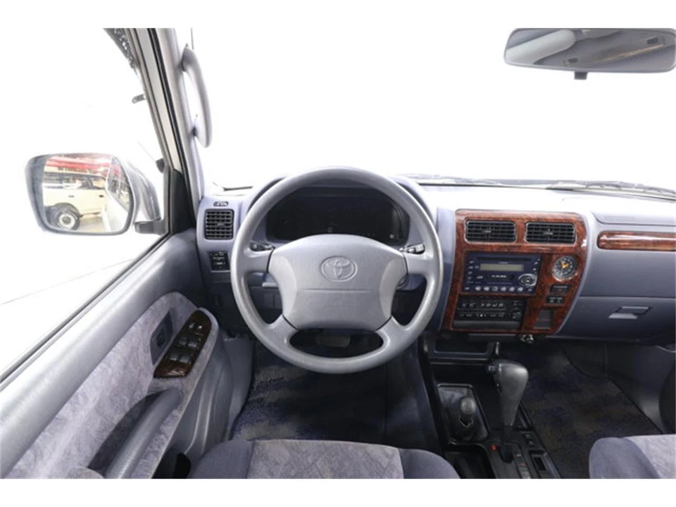 1999 Toyota J100 Land Cruiser - Image 10 of 31