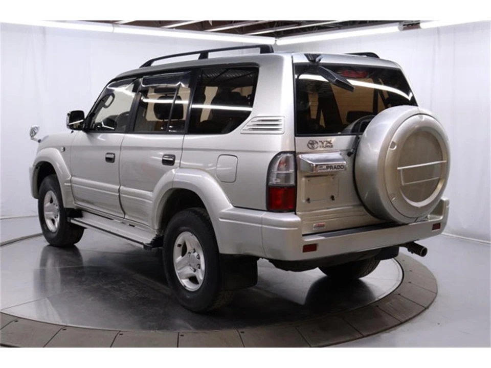 1999 Toyota J100 Land Cruiser - Image 5 of 31