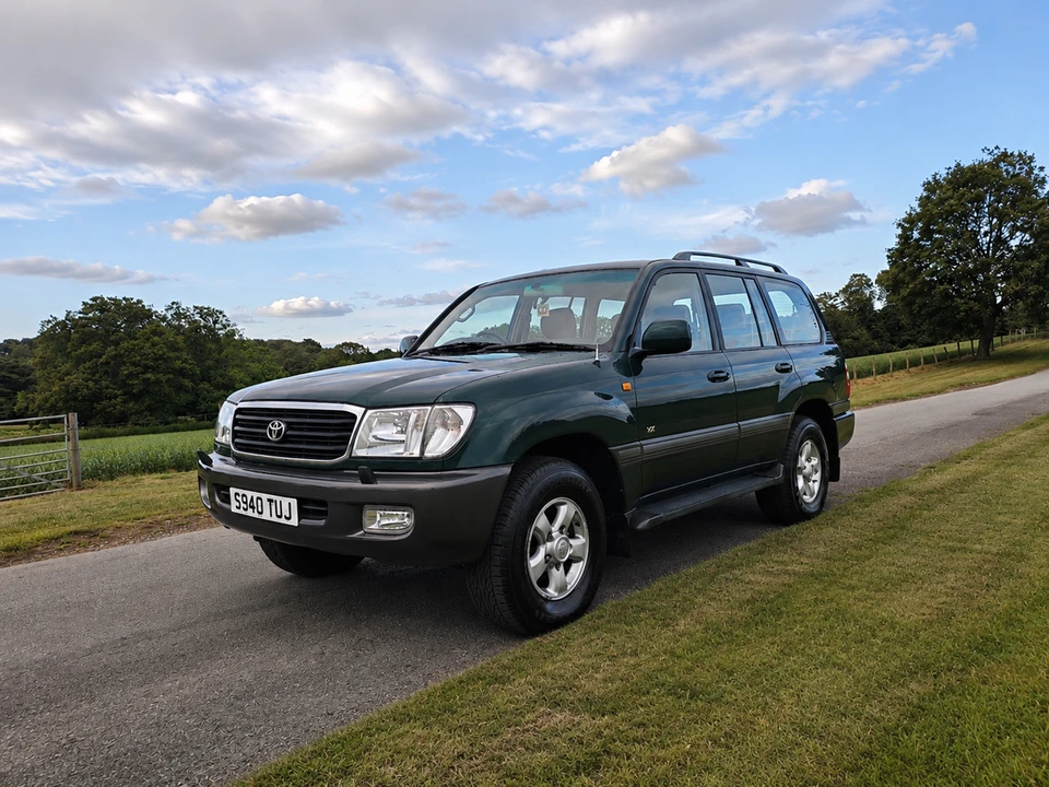 1999 Toyota J100 Land Cruiser - Image 2 of 30