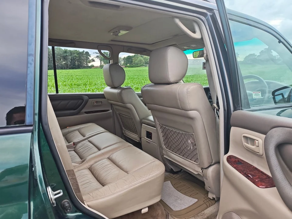 1999 Toyota J100 Land Cruiser - Image 24 of 30